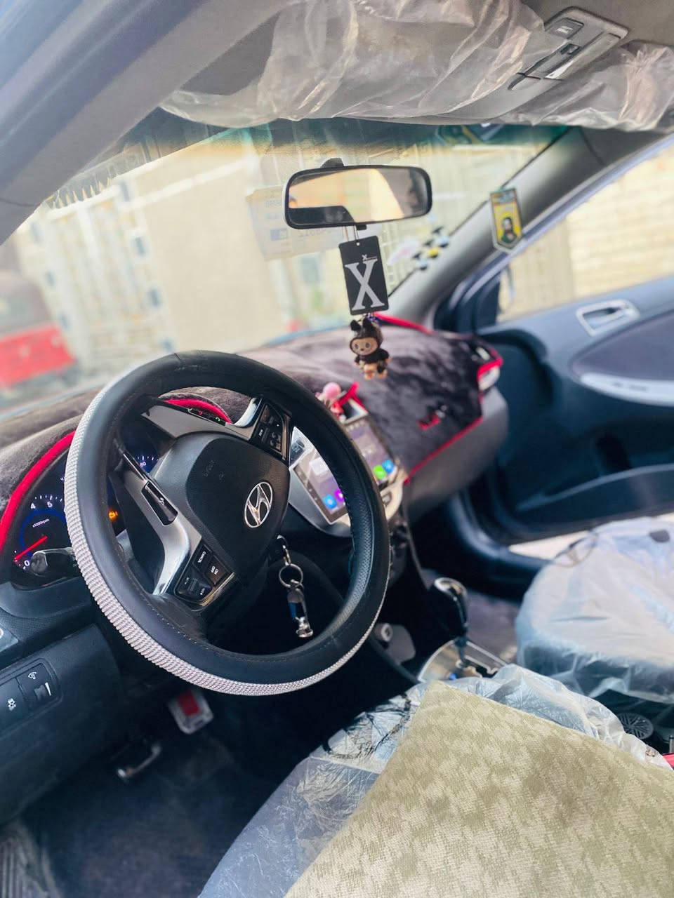 سلام عليكم اكسنت هاج باك موديل 12 سياره وارد امريكي حادثه بنيد وجملغ وباب وبل عراق باب وجاملغ صبغ اثر طخات سياره جديده مال جناي تخم تاير سياره خير من لله سياره احله من الصور ***********
