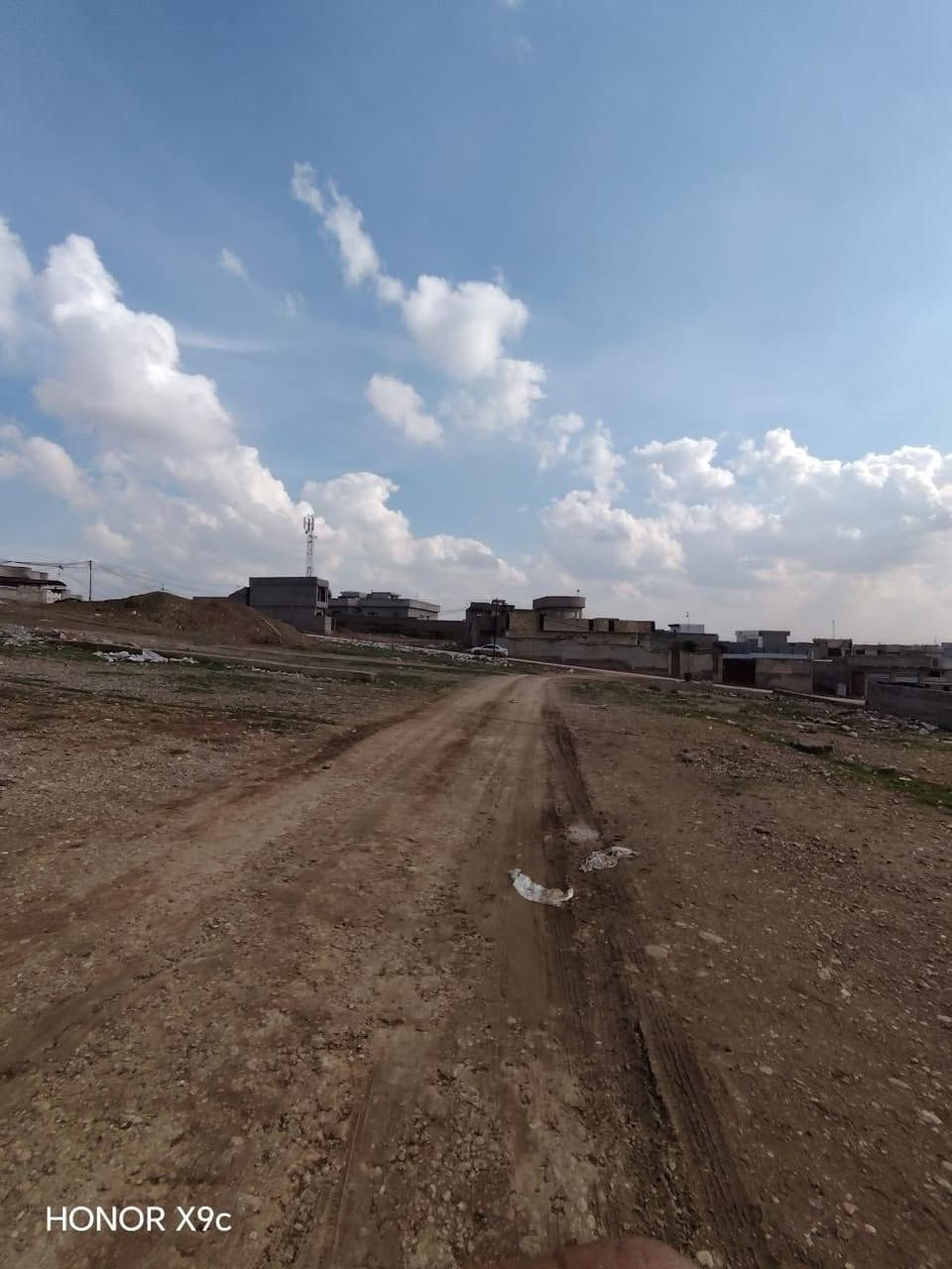 ارض للبيع في حي القوسيات
قرب مقابل محطّة القوسيات 

المساحه    155. م. 

على شارعين      

وجهك.  10. م.   نزال.   15. اونص. 

سند زراعي نموذج 25حق التصرف سند ابيض وصل بلديه 

خدمات ماء كهرباء 30متر عن التبليط 

مكان مرتفع.  موقع 🌐مميز جدا 

اتجاه.  قبله.  

السعر.   18. مليون.  بي مجال. 

الاستفسار بل الارقام 

***********

***********
