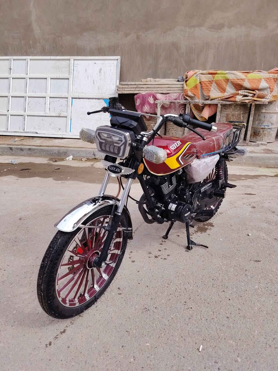 سلام عليكم دراجه سونك دراجه موديل 25صاله شهر من نازله زيرو مكفولة كفاله عامه
سعره دراجه 900 مكاني بغداد مدينه الصدر 
موجود وتساب ما متواجد عله ماسنجر*********** هاذه رقمي للتواصل
