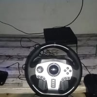 بلاي 4 مع دركسون ب 90 فرتين ونص والبلاي 4 يجي ما مفتوح معاه يدتين كرتو...