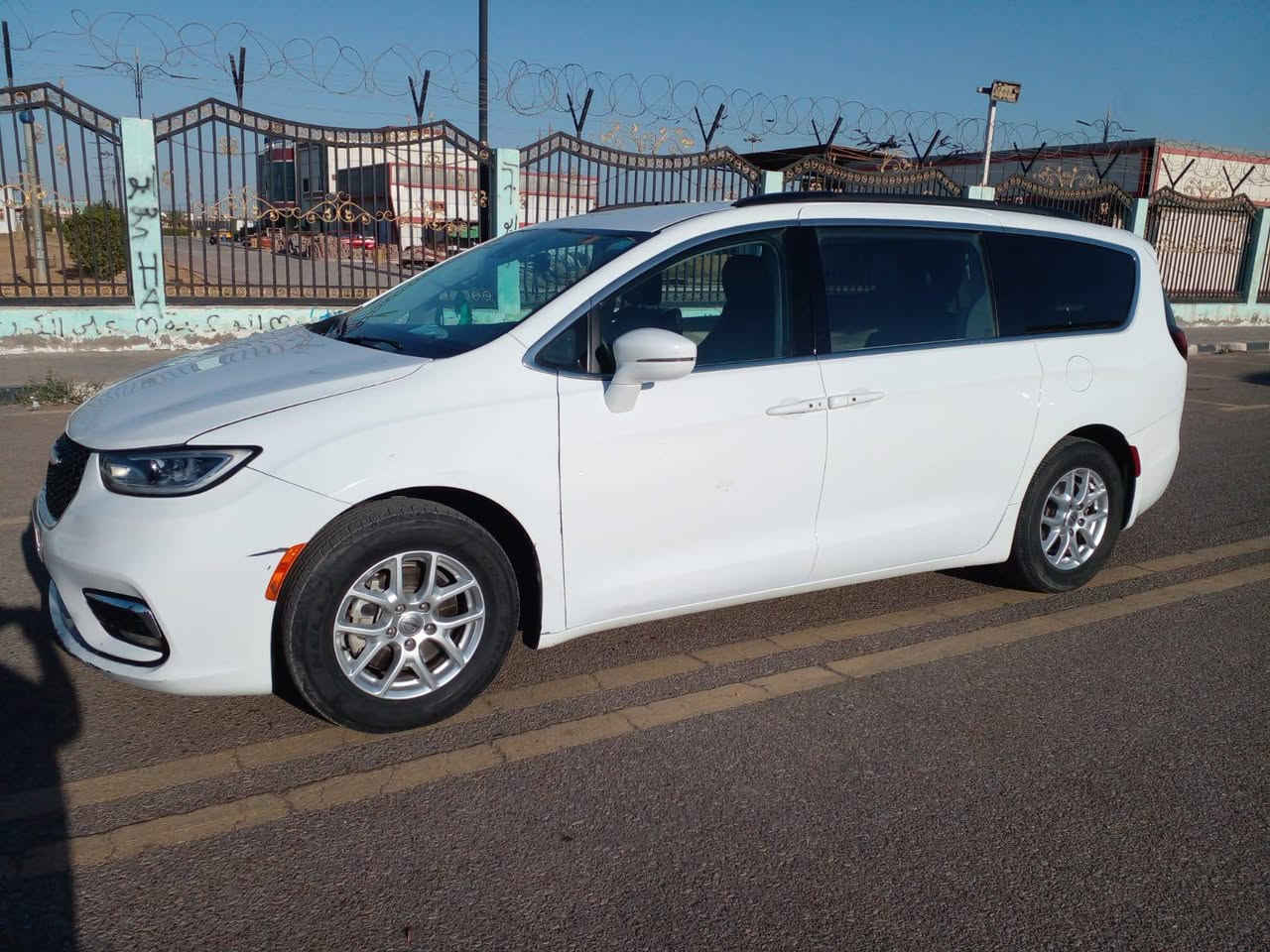 السلام عليكم
للبيع كرايسلر باسفيكا 
موديل 2023
محرك 3600 
7راكب vip
المواصفات 
بصمه تشغيل عن بعد 
بصمه أبواب 
أبواب كهربائي 
تدفئه كشنات 
تدفئة ستيرن 
شاشه كبيره 
رادار امامي خلفي 
السياره عنوانه ميسان السعر 230
***********
