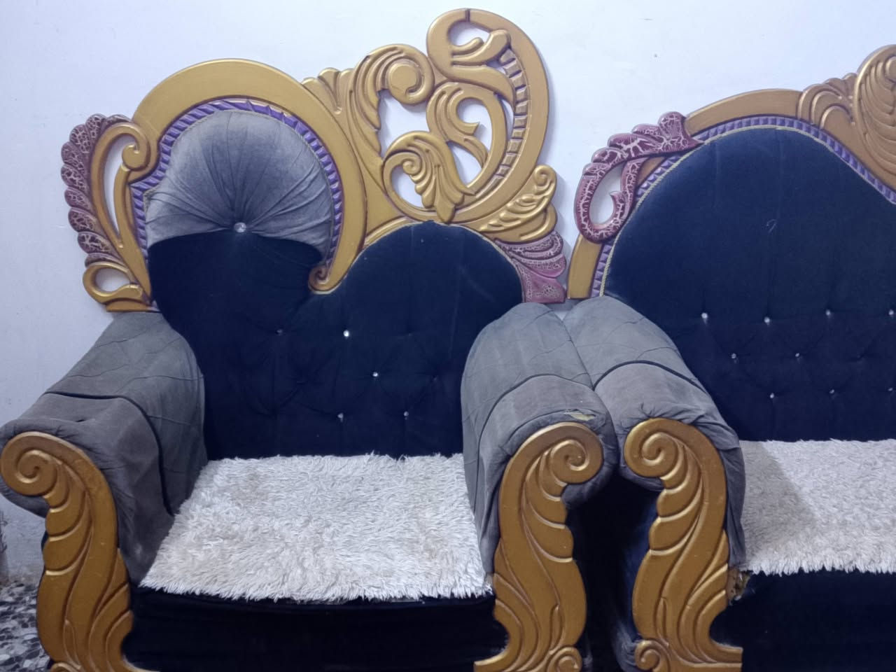 سلام عليكم تخم ملكي وزن الثقيل خشب بي ضرر بسيطة سعر 300 بي مجال
   مكان بغداد شارع الجزيرة


**إذا كنت صاحب هذا الإعلان وتريد حذفه لأي سبب، رجاءا أرسل رسالة إلى الدعم الفني**