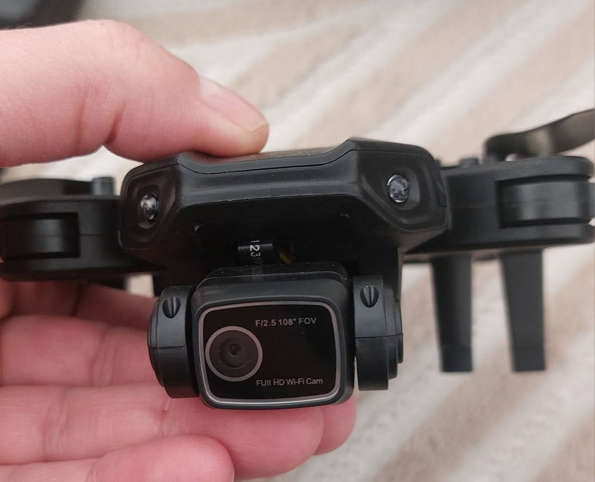 ئەم درۆنە بۆ فرۆشتن  
مودیل L900 PRO  لەناو جانتای خۆیەتی  زۆر خاوێنە کەمێک معامەلەی تێدایە لەبازار بە 150 هەزار  من  بە 100 هەزار دەی فرۆشم.
***********
*********** كويسينجاك, أربيل
