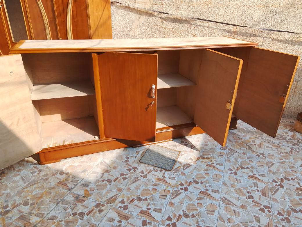 السلام عليكم بوفيه افراش تزكام درجه اولى للبيع المكان نجف الاشرف الطول مترين ونص السعر 175 الشراي يتصل على الرقم *********** وبي واتساب @إشارة النجف, العراق
