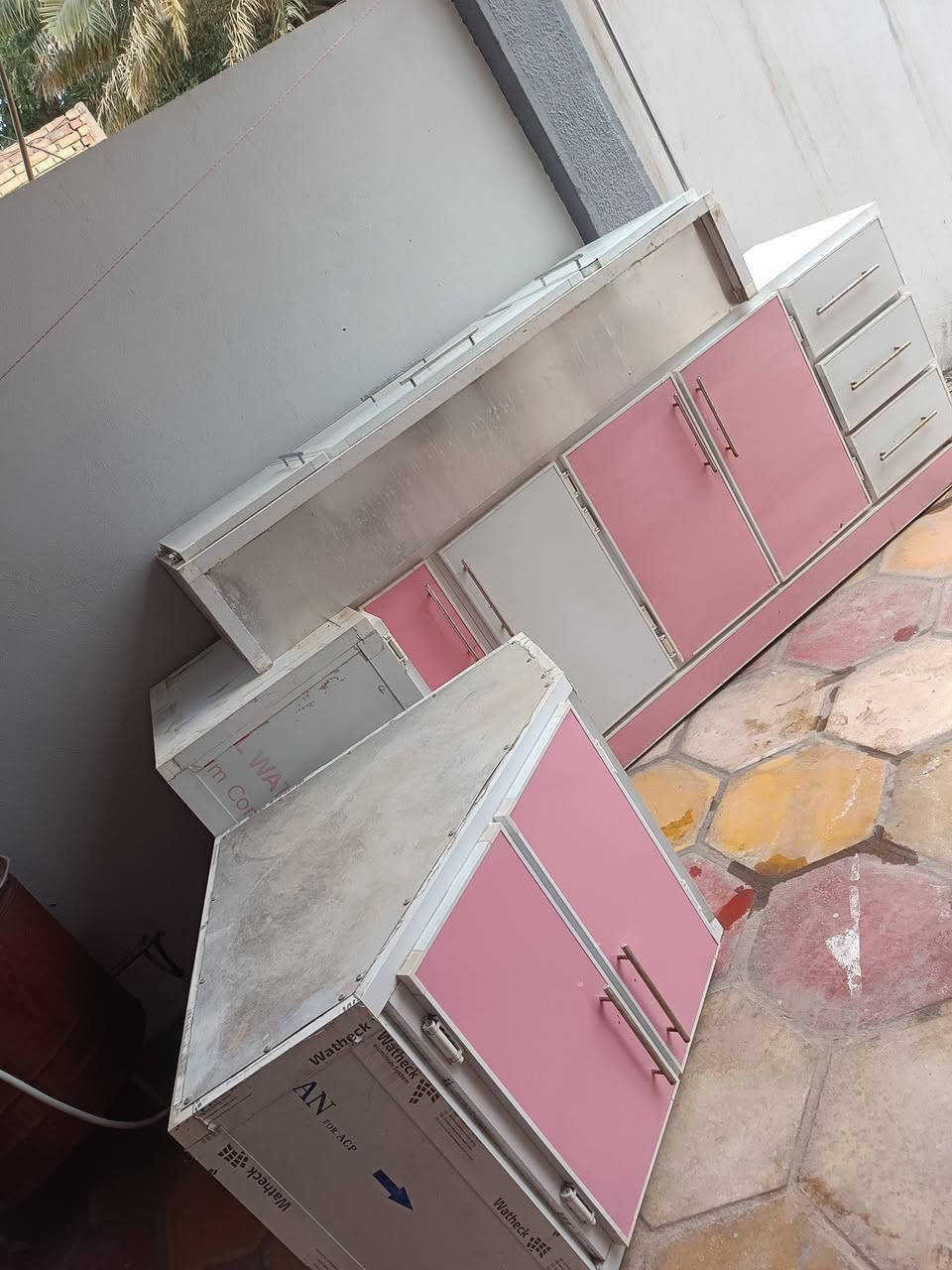 كاونتر تزكام أخو الجديد بعد الجيس بي المكان كوفه متكون من 3قطع


**إذا كنت صاحب هذا الإعلان وتريد حذفه لأي سبب، رجاءا أرسل رسالة إلى الدعم الفني**