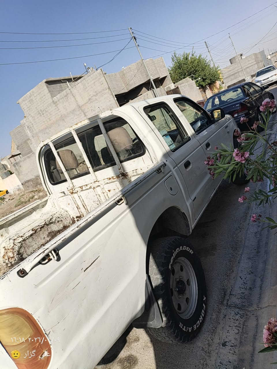 السلام عليكم 
للبيع بيكم فورد موديل 2006 
رقم صلاح الدين تحويل ثاني يوم 
سياره جاهزه من كلشي 
مكينه وكير كفاله 
صدر امامي خلفي جديد 
سياره بدون صبغ فقط بيها نص قطعه صبغ بل جاملغ الامامي صفحت السايق 
سياره فور ويل 
تبريد نقص كمبريسر كهربايات شغاله كلها 
عنواني ديالى بلدروز السعر 67وبيها مجال ***********
