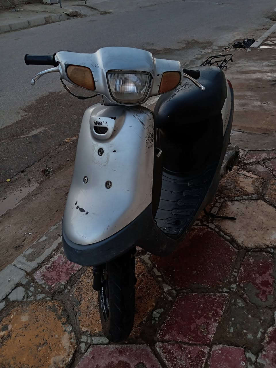 للبيع يوماه بطه دراجه نضيفه حيل
مكينه ناعمه خرسه مامفتوحه تايرات جدد شادهن 
كهربائيات تشتغل بس باتري مابيه شلعته فول سعره 250 مكاني حي العسكري ***********
