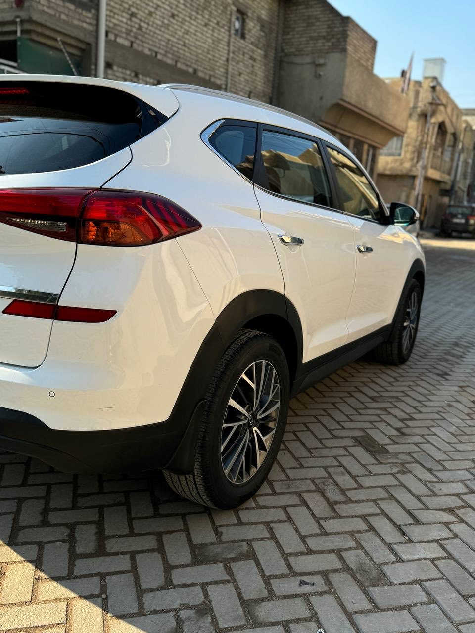 توسان 2020 خليجي فول عدا البانوراما لايت 5 عدسات كفاله عامه من الضربه والصبغ والتبديل
رقم بغداد بأسمي
بصمه جلد مقاعد 2 كهرباء لونين
شاشه كامره حساس امامي خلفي
تبريد قطعتين تحكمات 
مكينه 2000 دوش
بغداد زيونه  ***********
