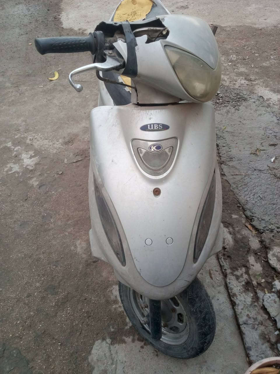 سلام عليكم
دراجه كامكو للبيع سعر 150 ألف محرك بي تبخير وصراع هندر مكسور ولباقي شغال من دبلات من تأيرات كهربائيات كل شغال .
مكان كاظمية.***********
