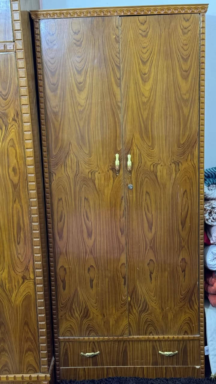 السلام عليكم 
غرفة نوم مستعملة صاج صناعة عراقية 
مداريها وكلش نظيفة  وتكمة تجي وتشوف بعينك
السعر مليون و250
 تجي للبيت وتشوفها 
مكاني بغداد-الشعب


**إذا كنت صاحب هذا الإعلان وتريد حذفه لأي سبب، رجاءا أرسل رسالة إلى الدعم الفني**