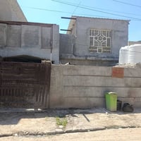 منزل للبيع في منطقه اللفين مساحه 200متر قرب صيرفه ابو تحسين للاتصال ع ...