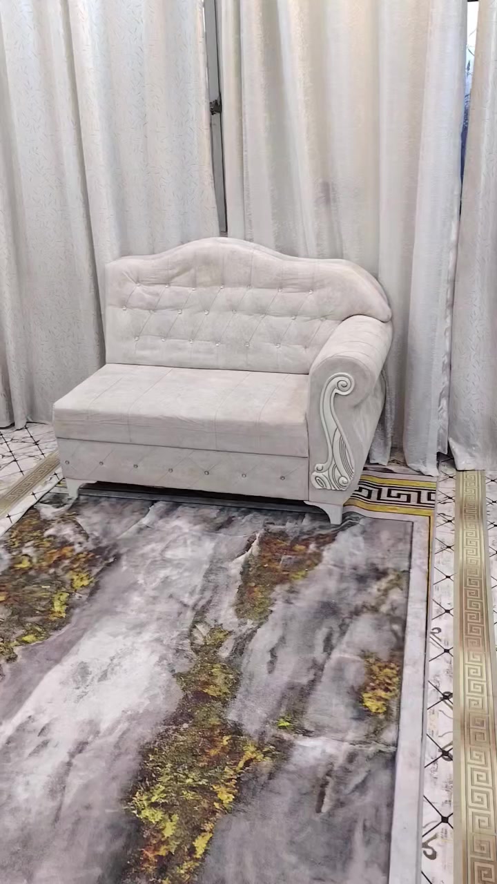 السلام عليكم ديوان تفصال ١٠ مقاعد نضيف مكاني بغداد البياع اسويب ٣٠٠ وبي مجال ***********
