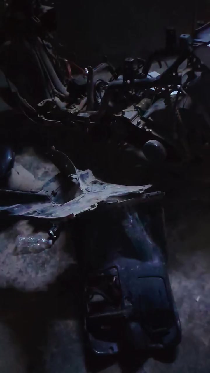 العنوان بغداد المعامل ***********
