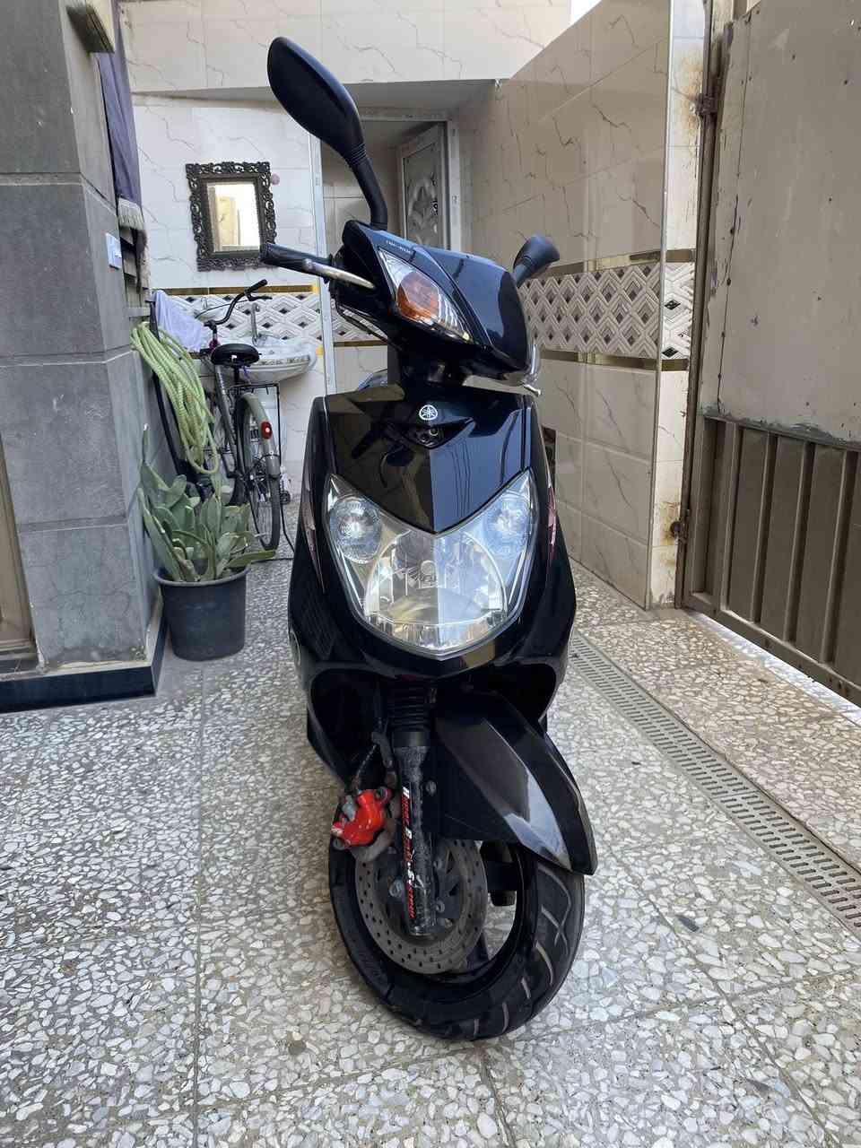 سكنس فحل كابريتر رمبه ختم واحد مكينه وكفر شرط اذا برغي مفتوح بدراجه الك حق ترجعها ماشيه 14 حقيقي صار اقل الشهر من شتريتها من المعرض مكاني بغداد شراي اتصل ***********
