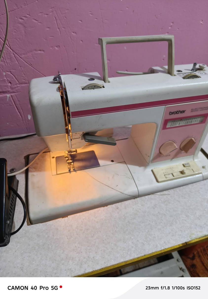 سلام عليكم مكينه كومبال براذر اصلي فقط دواسه بيها خلل كدامك شغاله وفول ماشالله مكاني طويريج السعر 125وبيها مجال بيع مستعجل 
للاستفسار *********** بي وتساب هم ❤️
