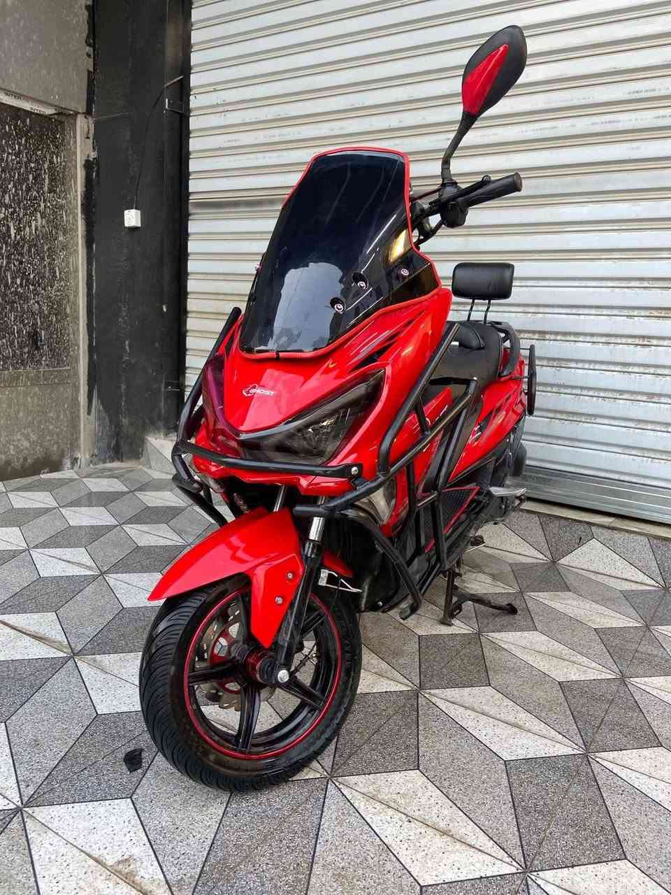 سلام عليكم دراجه اوتماتيك لبيع دارجه فول نضافه600وبيه مجال ***********
