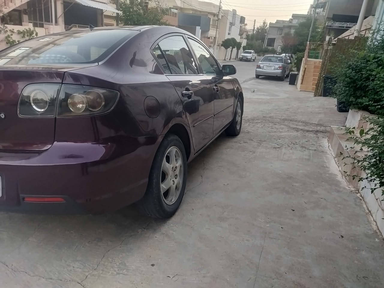 مازدا ٣ مۆدێل 2008 خلیجی مەکینە 1.6l مەرغوب،
سەیارەیەکی زۆر جوان و کەم مەسرەفە، چوارجام کارەبایە و شاشە ئایپادی بۆ دانراوە ئێرباگی نەتەقیوە تەنانەت دەعامیەکانیشی شەریکەن. حیزام کراوە لەسەر کاڵبوونەوە. ڕەقەم سلێمانیە و سەیارەکەش لە سلێمانیە.
ژمارەی مۆبایل: *********** السليمانية, العراق

