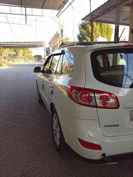 السلام عليكم
سنتافيا وارد خليجي .
الموديل--2011
محرك --4 سلندر --2400. 
 -- ٧ راكب 
رقم اربيل دولي 
- تبريد ٣ قطع+ تحكم يدوي
- تحكم استيرن
 قطعتين صبغ بيع او مراوس
 الاتصال ***********
