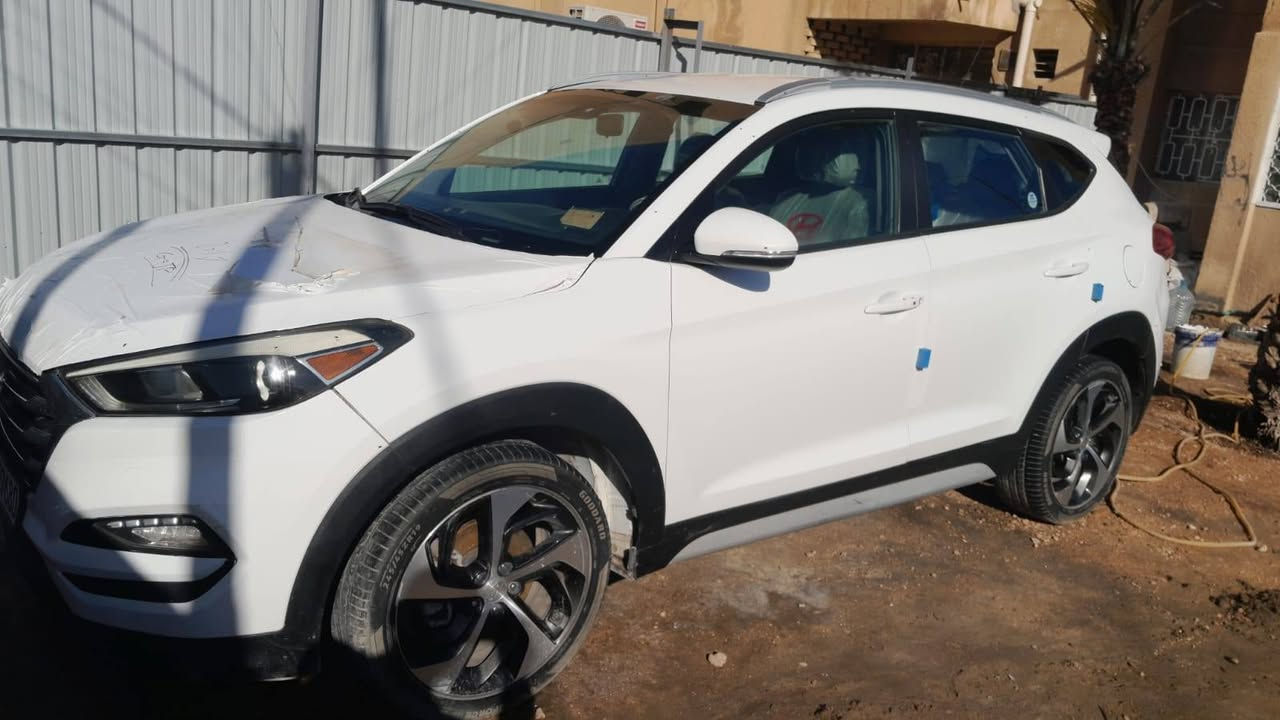 توسان امريكي ٢٠١٧ فول مواصفات ماعدا الفتحه
محركها ١٦٠٠ تيربو
135 ورقه
المثنى السماوه ***********
