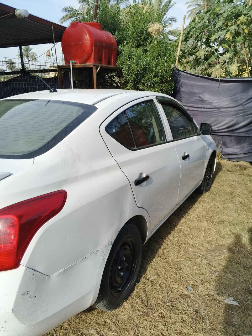 سياره سني هندي البليته الزرگه المرغوب موديل ٢٠١٩ للبيع راعيها الكردي موجود وكاله بسمي السياره بيها جاملغ الخلفي بي صبغ والجاملغ الثاني بي بارد بسيط وقبق جنطه مبدل بدون دواخل وبيها بارد بدون صبغ بالجاملغ الامامي والباقي كفاله محرك كير تبريد حداديه تخم تاير ، السياره عارضه ٨٧ وبيها مجال مكاني طوريج إستفسار أكثر راسلني خاص او اتصل على الرقم***********
