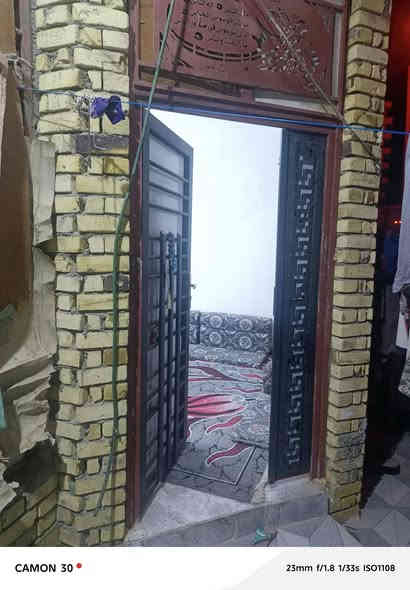 السلام عليكم دار طابو للبيع ناحيه الفظليه المساحه 150 متر يتكون من غرفتين وصاله وستقبال ومطبخ وصحيات الطابق الول الطابق ثاني بنائه لحد الشبابيك دار مطلوب أسكان 45 مليون السعر الكلي 100 والشراي يدفع السكان كل شهر 212 الف الموقع شارع 40 مقابيل الملعب مباشرتن للستفسار *********** ❤️ نستقبل كافت العروض داخل الفظليه وطرافها 🥰
