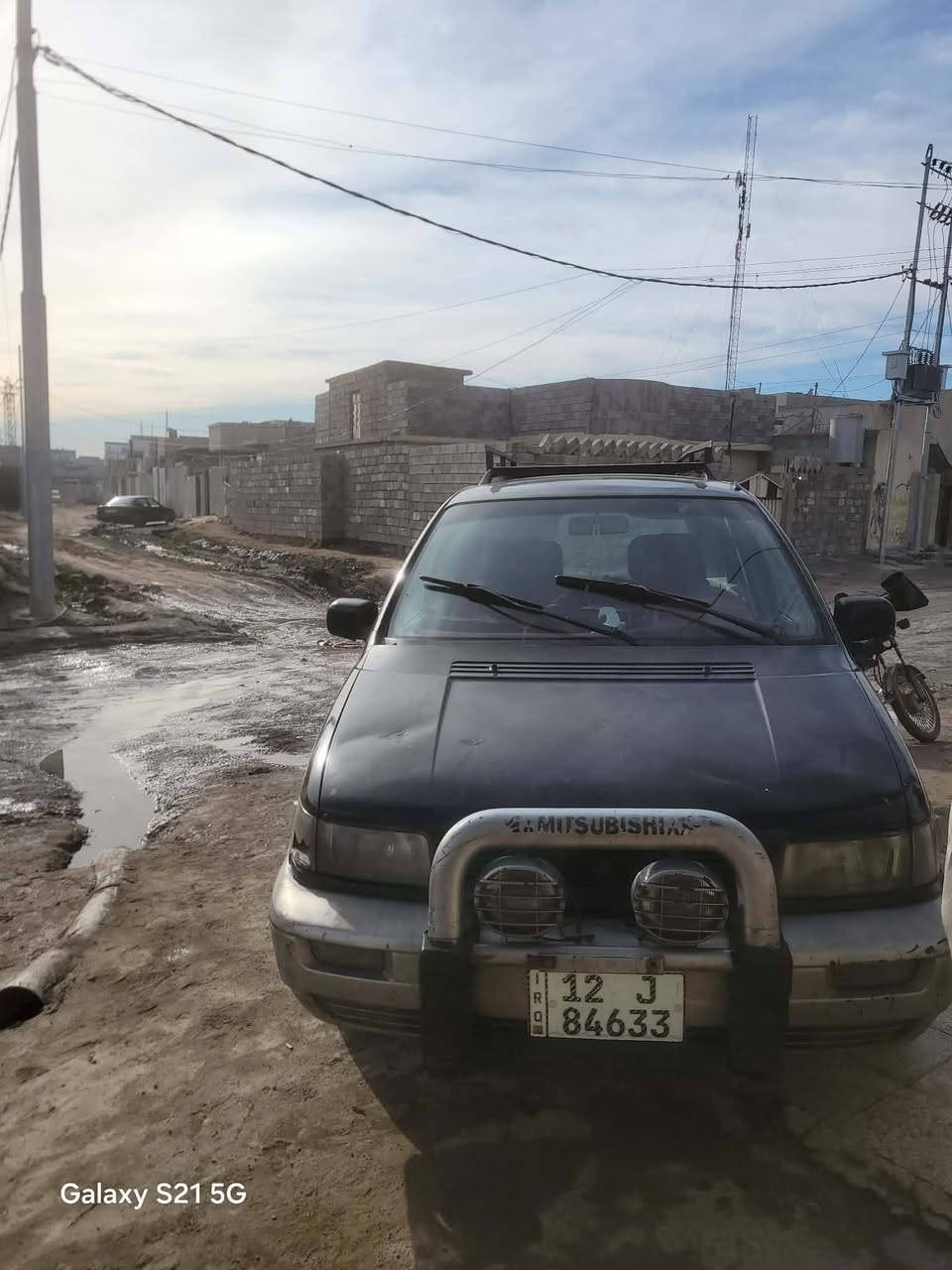 سلام عليكم سيارة مستبوشي موديل 92 اني الشرعي سنوية تسقط2030  طخم تايرات جديد تدفيه تبريد شغل سيارة مابيها نقص السعر30 قفل  مكاني حي صدم  ***********
