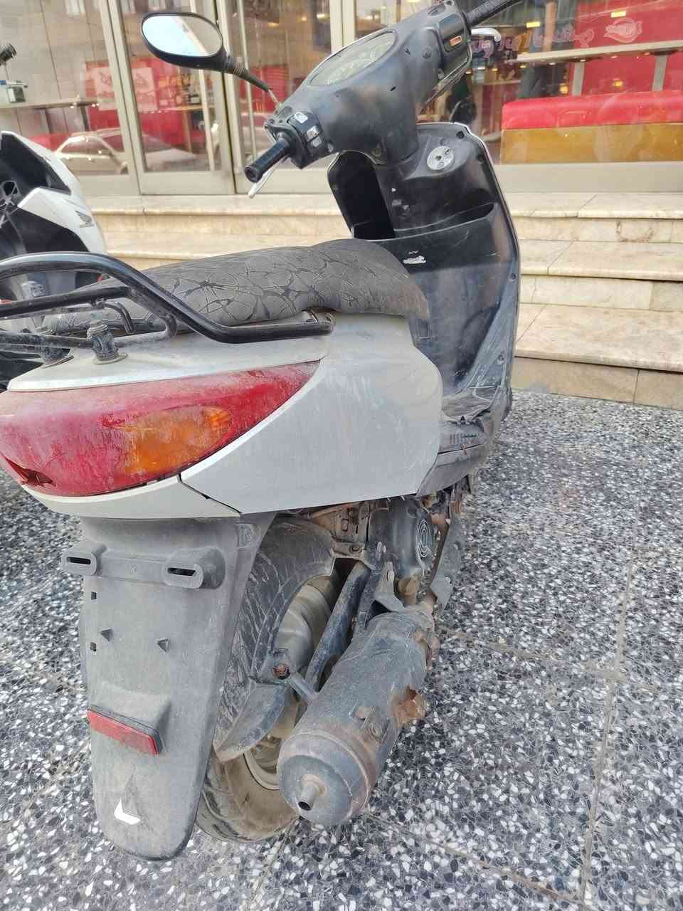 بريز لگزز
دراجه نظيفه 
السعر ٥٥٠ وبي مجال 
العنوان بغداد جديده شارع المسبح 
*********** اتصال او واتساب
