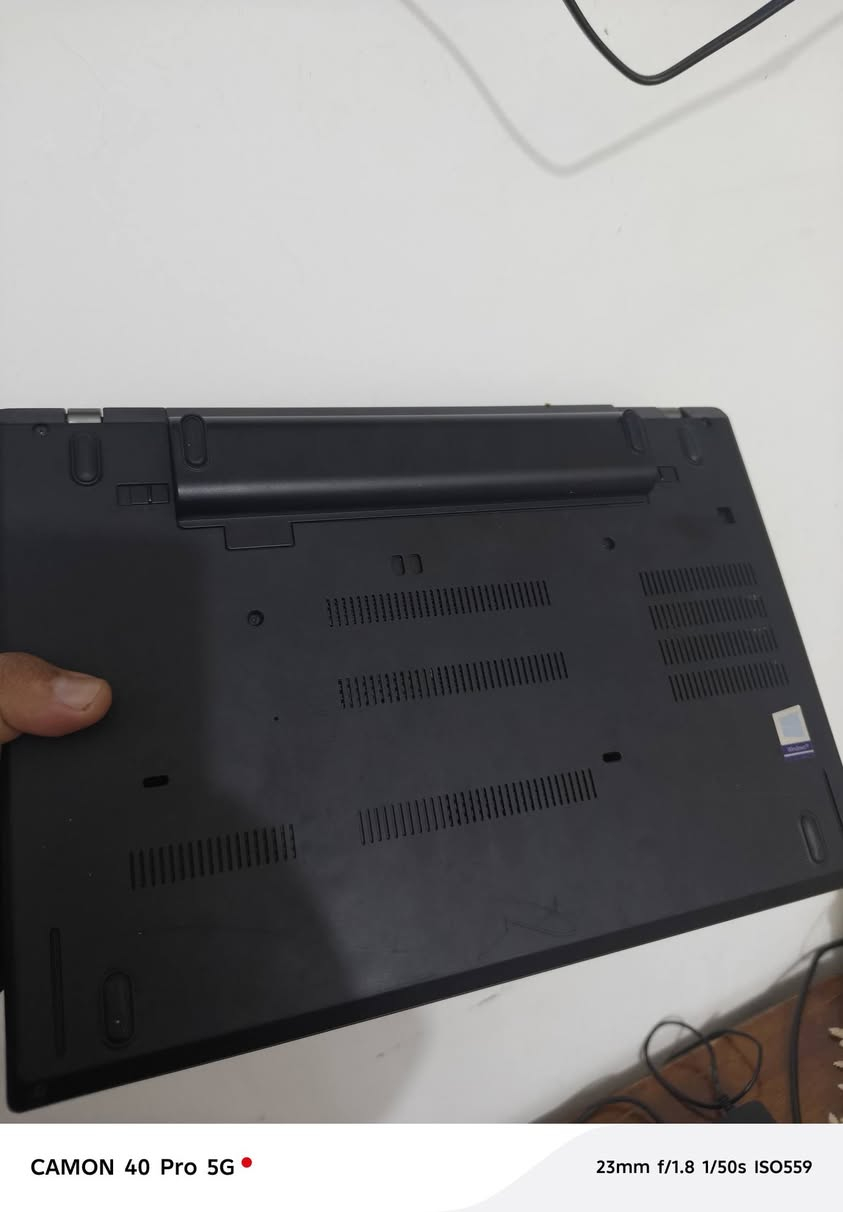 لابتوب لينوفا امريكي كوراي 5
جيل 8كارت الشاشة منفصل 2كيكا رام 8
هارد 500m2 بطارية 2ساعة شاشة 14 
السعر خاص او اتصال ***********
الكوت الفلاحية
