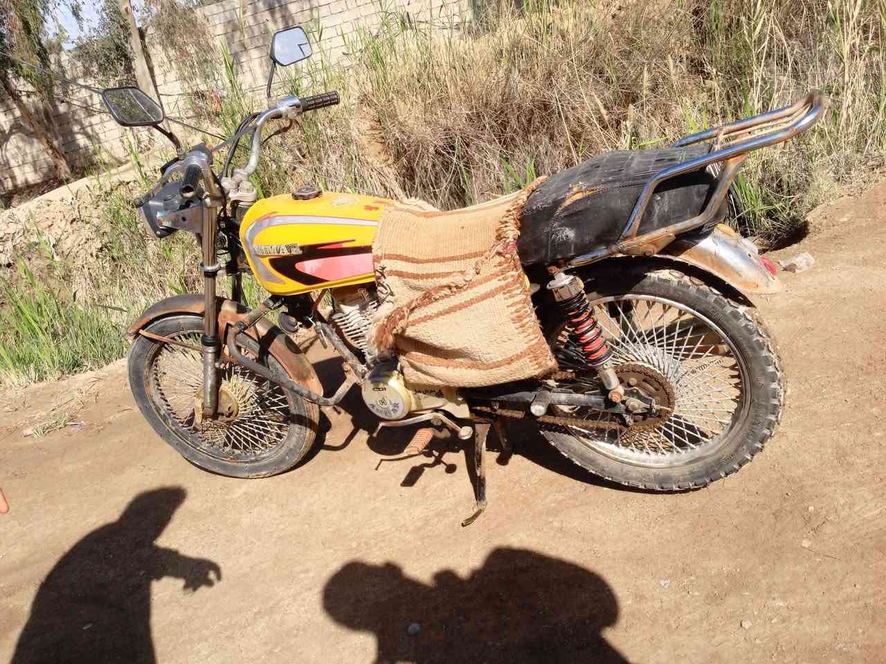 السلام عليكم دراجة ارشا للبيع موديل 2017 اوراق موجودة كرتونية فقط السعر 250 بيها مجال بسيط مكينة مفتوحة للبيع او مراوس مكاني كنعان رقم الهاتف ***********
