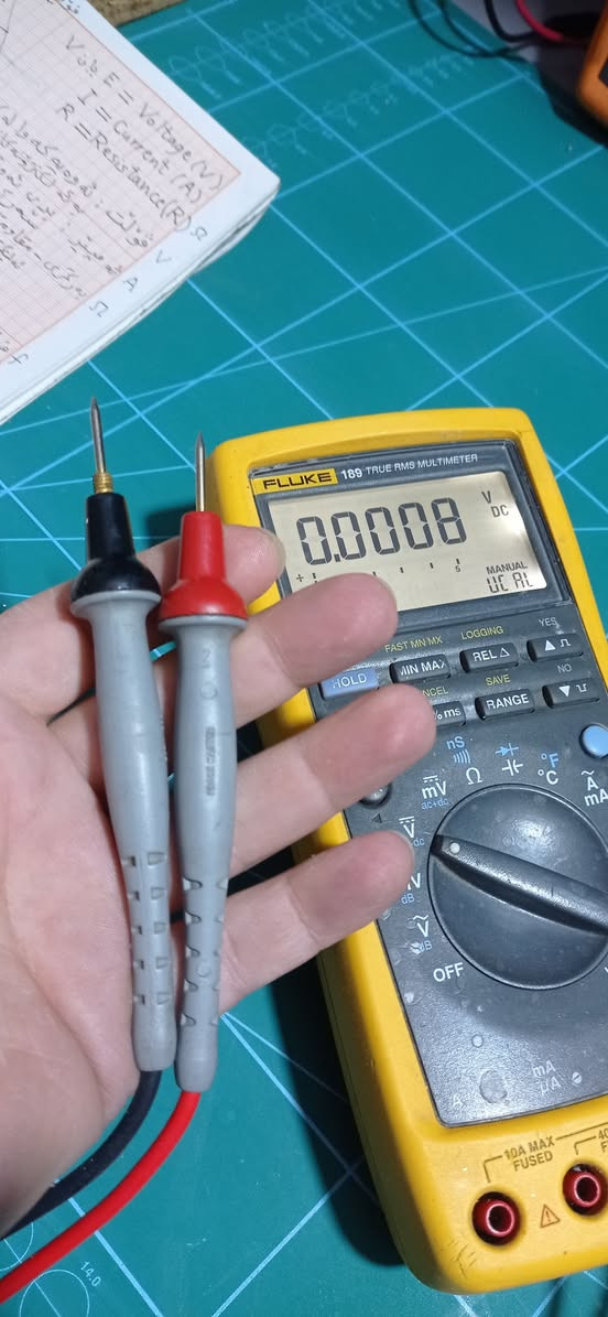 جهاز ملتيميتر فلوك FLUKE 189 غني عن التعریف مع كابل فحص بروب ماستر الاصلي الجهاز مستخدك وشغال كامل كما موضح بالصور الجهاز يضاهي عشر ملتيميترات كلاسيكية لدقته وسرعته العالية و المنبهات والخصائص المتقدمة التي فيها يعتبر احن جهاز للتصليح للاستفسار والسعر خاص .


**إذا كنت صاحب هذا الإعلان وتريد حذفه لأي سبب، رجاءا أرسل رسالة إلى الدعم الفني**