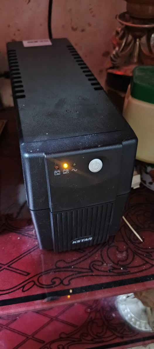 بلي 4 فات ماصاله حته سبوع من شتريته ويا يوبي اس ويدات ثنين وستاند شحن وتبريد  وكامل ملحقاته سعر 350 وبي مجال مكان ناصريه مركز ***********
