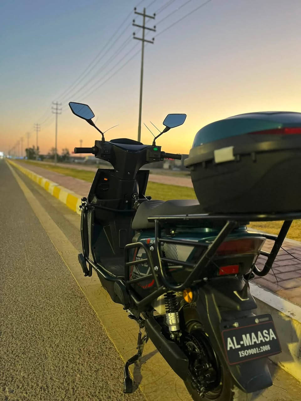 دراجه شحن الشبح موديل2025 دراجه جديده 4 سرعات 100كم بصمات وكارت وسويجات وخوذه كامله بلوثوت شغال دراجه اي نقص ما بيها السعر(750) التواصل ***********
مكاني رمادي الخمسه كيلو
