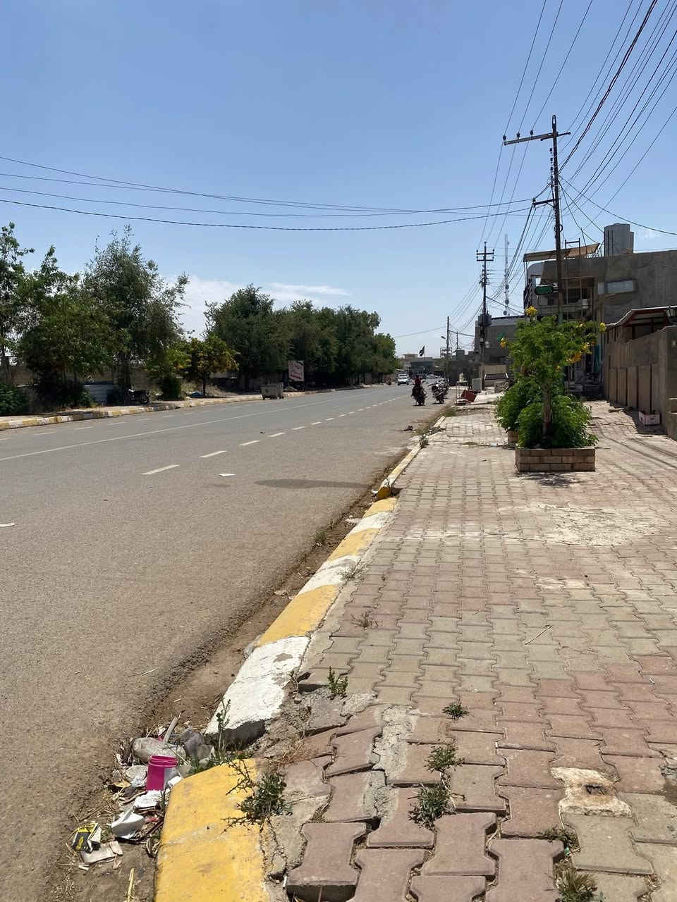 دار للبيع بناء جديد
طابو طابقين 
المساحة 188 م 
العنوان قرب دائرة مرور 
للاستفسار اكثر اتصال عل الرقم 
***********
