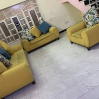 ١٠مقاعد • ٢ ثلاثيات • كوشات ١٠