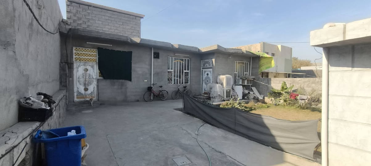 دار للبيع مساحة 310
البيت طابق واحد يتكون من صالة ومطبخ وستقبال وغرف عدد2 و صحيات داخلية وخارجية مكان البيت في الحضارية السعر 110 وبي مجال رقم ***********
