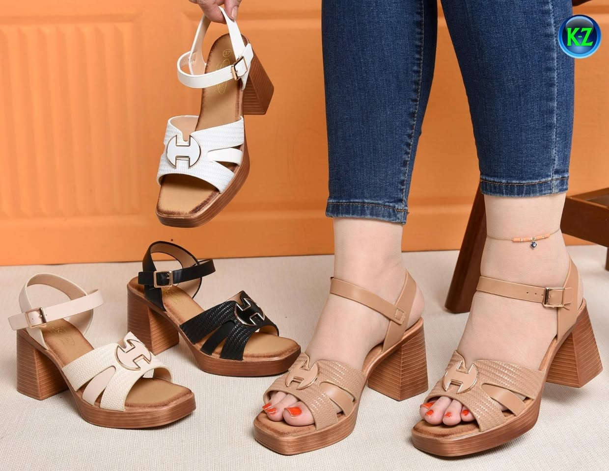 ✨ لا خطوة بدون أحذية وحقائب بيروت ✨
حيث تلتقي الأناقة مع الذوق الراقي،
ونختار لكِ ما يكمّل إطلالتك بكل حب 🤍
📍 العنوان: شارع مزرعة – مجمع رؤتانا
الطابق الأول – محل رقم 24
🚚 نوفر خدمة التوصيل داخل خانقين
وإلى جميع محافظات العراق
💖 بيروت… لأن كل خطوة تستحق جمالًا خاصًا 💖


**إذا كنت صاحب هذا الإعلان وتريد حذفه لأي سبب، رجاءا أرسل رسالة إلى الدعم الفني**