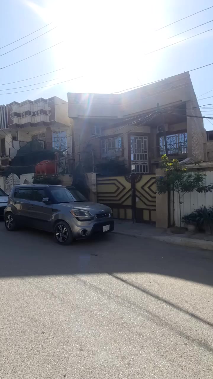 دار للبيع مساحه ٢١٥ متر حي السلام شارع ٣٠ يحتوي على ٤ غرف نوم و٣ صحيات حولي في الطابق الأرضي وحولي في الطابق الثاني وكراج للسياره كبير وحديقه واجهة 8 
أستفسار اتصال على الرقم 
*********** وات
