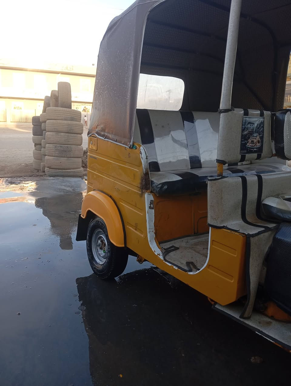 سلام عليكم تكتك للبيع موديل 2018 رقم وسنويه بغداد لا ضربه ولا صبغ لسعر 5 وبيهه مجال مكان ديالى بعقوبة الرحمه  ***********
