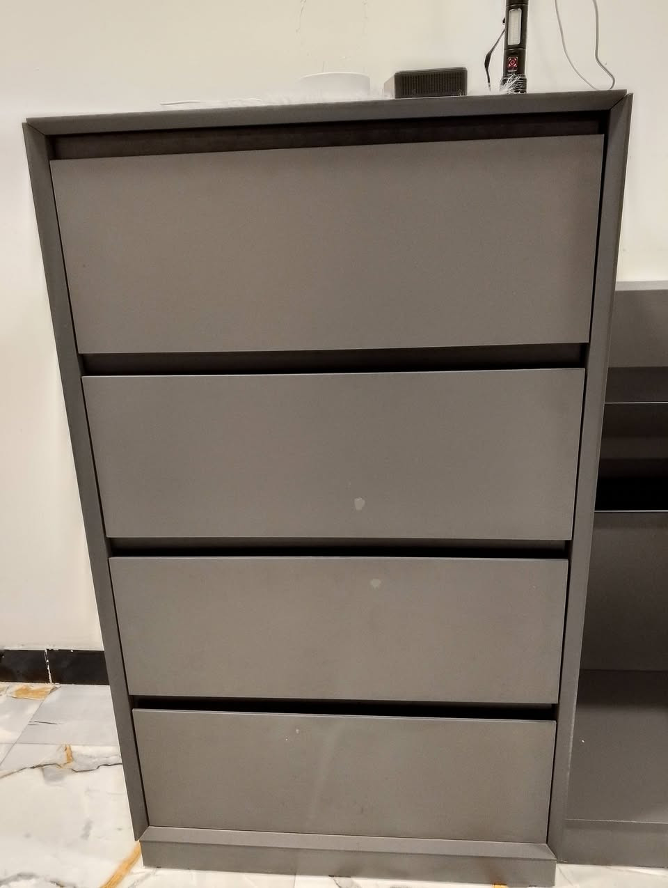 غرفه تركي للبيع
كامله جديده ستعمال 6 اشهر 
السعر مليونين وبيه مجال 
ستفسار ع الرقم ***********
