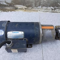 ترووسه  صنع امريكي للبيع عدد2 رقمي 07704384702;