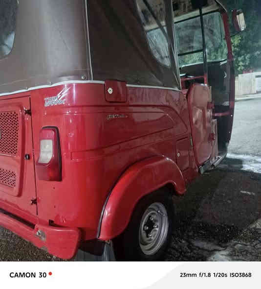 تكتك للبيع كفاله عامه گشره ومكينه كفاله من تفيلس
***********
