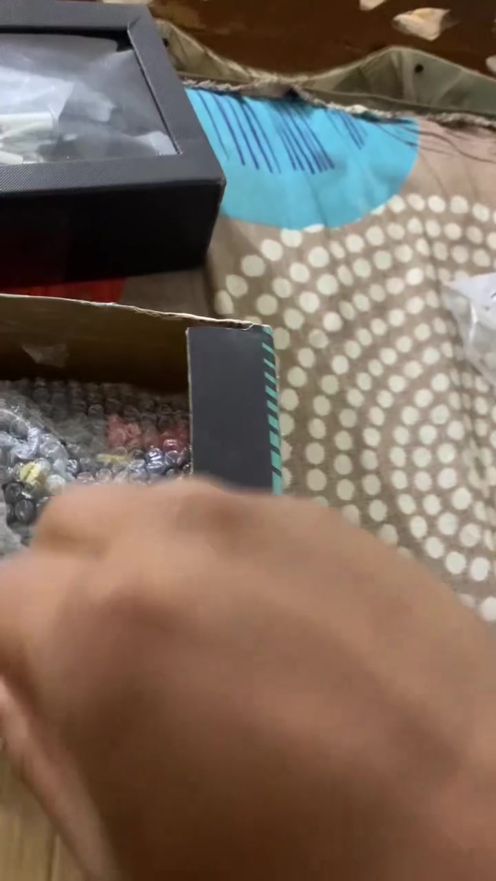 اسعارهن ال كابرتير الرياضي ب 175 و المرايت الكاربون فايبر جامتهن زركه رياضيه ب 25 توصيل موجود الى جميع محافضات العراق مكاني حي اور رقمي *********** واتساب فقط
