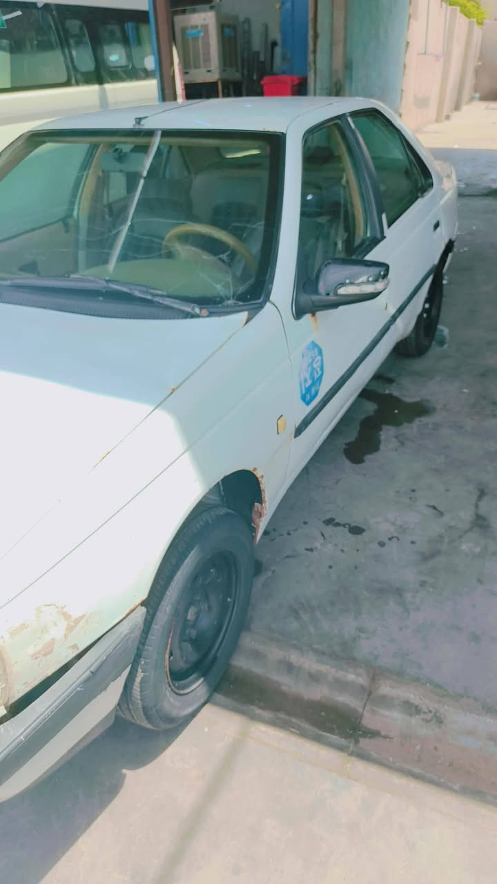 سلام عليكم بيجو 405 السعر 25 بيه مجال ***********
