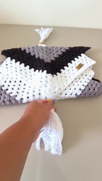 مفرش طاولة كروشيه • تدرج لوني • صنع يدوي