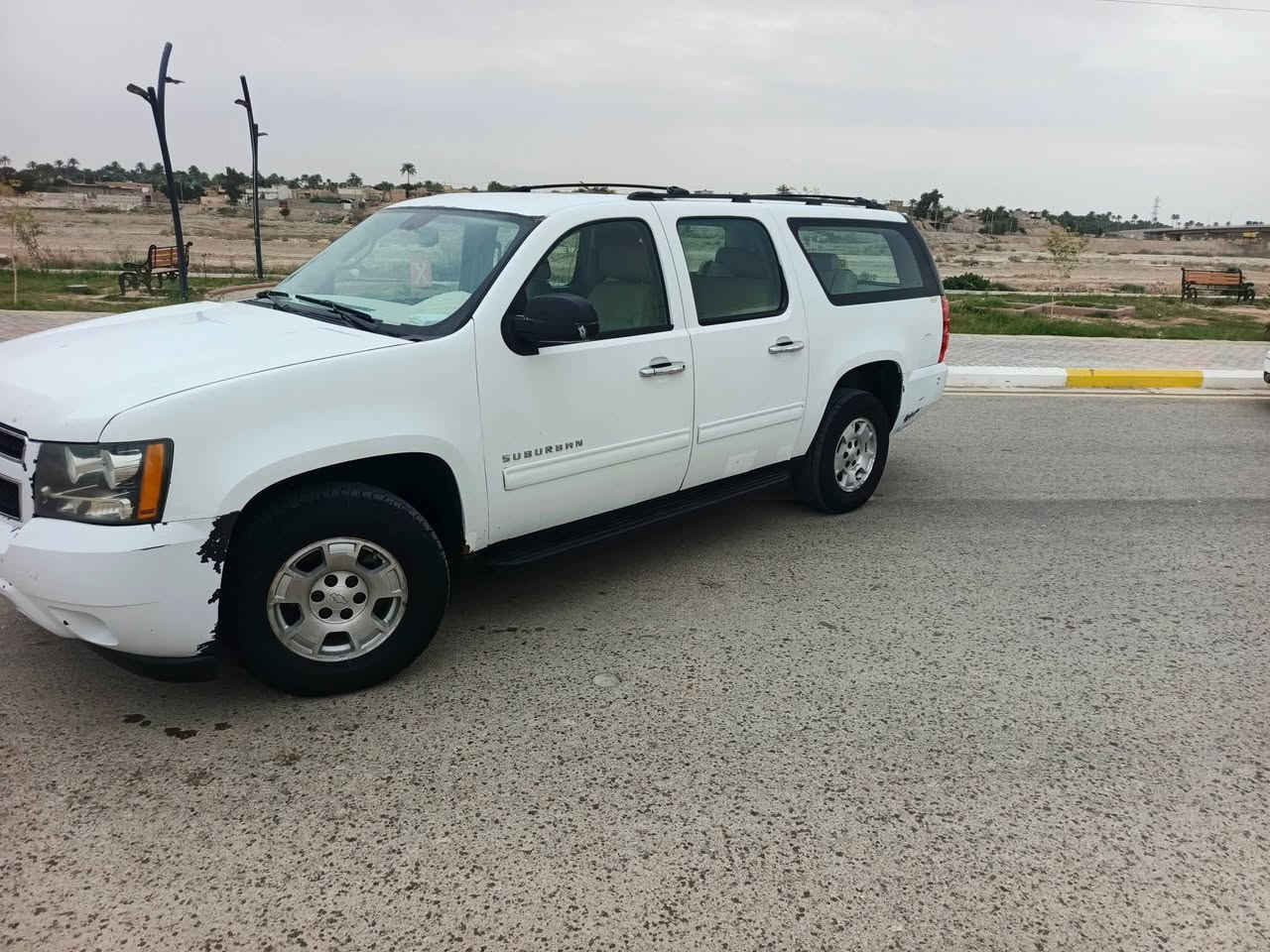 سلام عليكم 
شوفر ليت طويله أجره للبيع 
موديل 2010 خليجي كفاله عامه. 
السياره جاهزه بسمي  رقم بغداد هزه نهايه 30
السياره معروضه ب 125وبيه مجال 
مكان السياره واسط. بدره. 
اتصال ***********
