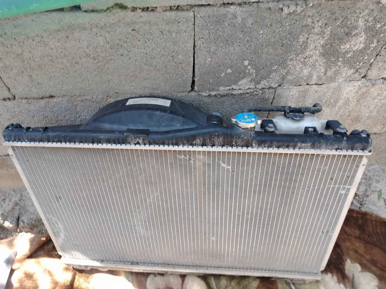 خوان عندي غراض كرستا نفخ مثل ماموضح بلصوره قيمهن بما يرضي الله واخذهن
***********

المكان البصره خور الزبير

@راديتر ماي حاويه ماتفصيخ شرط جديده هيه ودبتها مالت الماي وجايكم صيف

@ماطور وذراء ماسحات شغالات

@عمبار بريك حاويه شرط جديد

@زعنفه الخلفيه اليمنه

@ واير بانزين سكليتر

@ باور ستيرن شرط الشغل فقط يرادله جبنه 

@كفرات ستيرن

@قفل جنطه

@عقول مال قفالات ترهم راس الثور وكرستا نفخ حاويه

@عينه كرستا نفخ عاطله تستفات من الكيجات يشتغلن والكلوبات

@ غلاف يدة الكير

(خابرو على الرقم انه مكلف بلنشر خوان)
