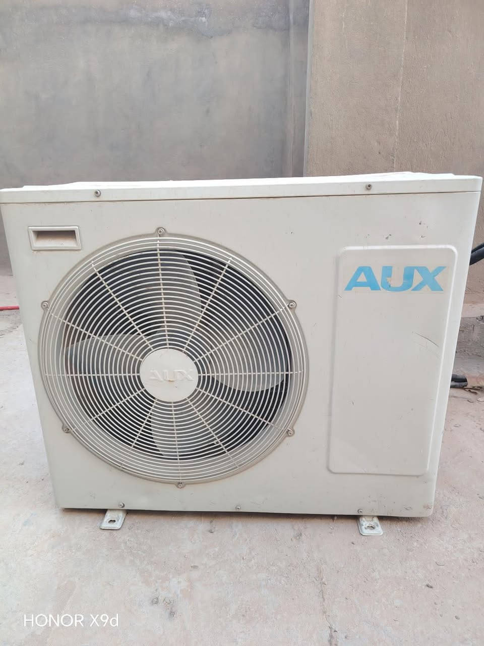 سبلت طن ونص aux
شغال تبريد بدون تدفئه
السعر 325 وبي مجال
النجف حي السلام
*********** النجف, العراق
