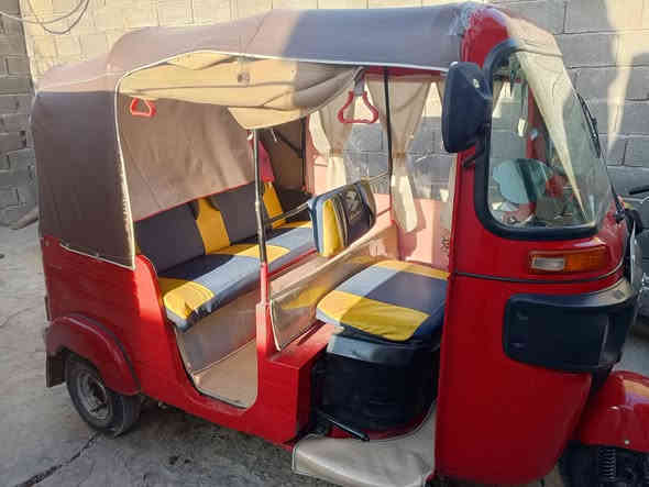 سلام عليكم تكتك مديل 2017شهر 4يوم 5 نضافه شوفت عينك اي ضربه ما بيه لا لغد ولا صفاحيات فقط دوس معمره بيه مكينه مال 2020 كهربائيات كله شغاله دوشمه جديده مسجل مجبزه حلوه مكاني بغداد حي اور سعر 4900بيه مجال بصيط حك جيه ***********واتساب أو تصال
