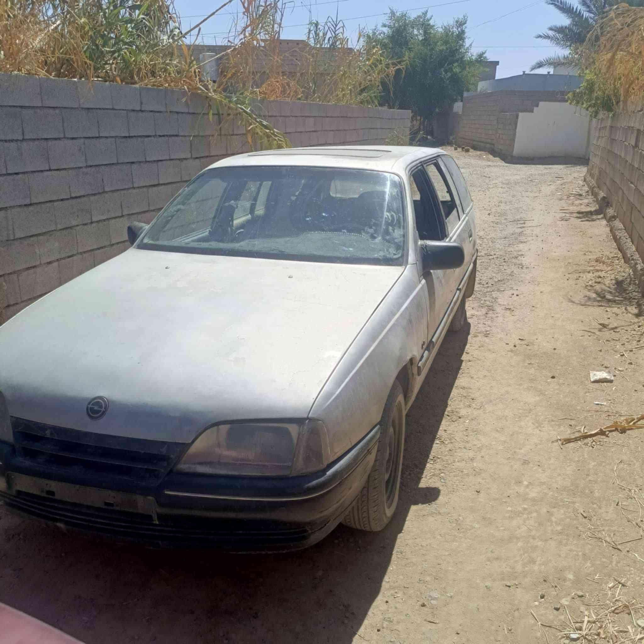 سلام عليكم اوبل اوميكه كير محرك جدد صدر جديد 4تيرات جدد باتري جديد موديل 90 رقم صلاح الدين شرط التحويل 
محرك 24 4 سلندر جديد شده 
كأردن جديد شده تري يشك الكاع كبريته جديد شده سياره احله من صور لبيع او مروس مكاني صلاح الدين جان 4يصعد ينزل سلايت شغال 
***********
