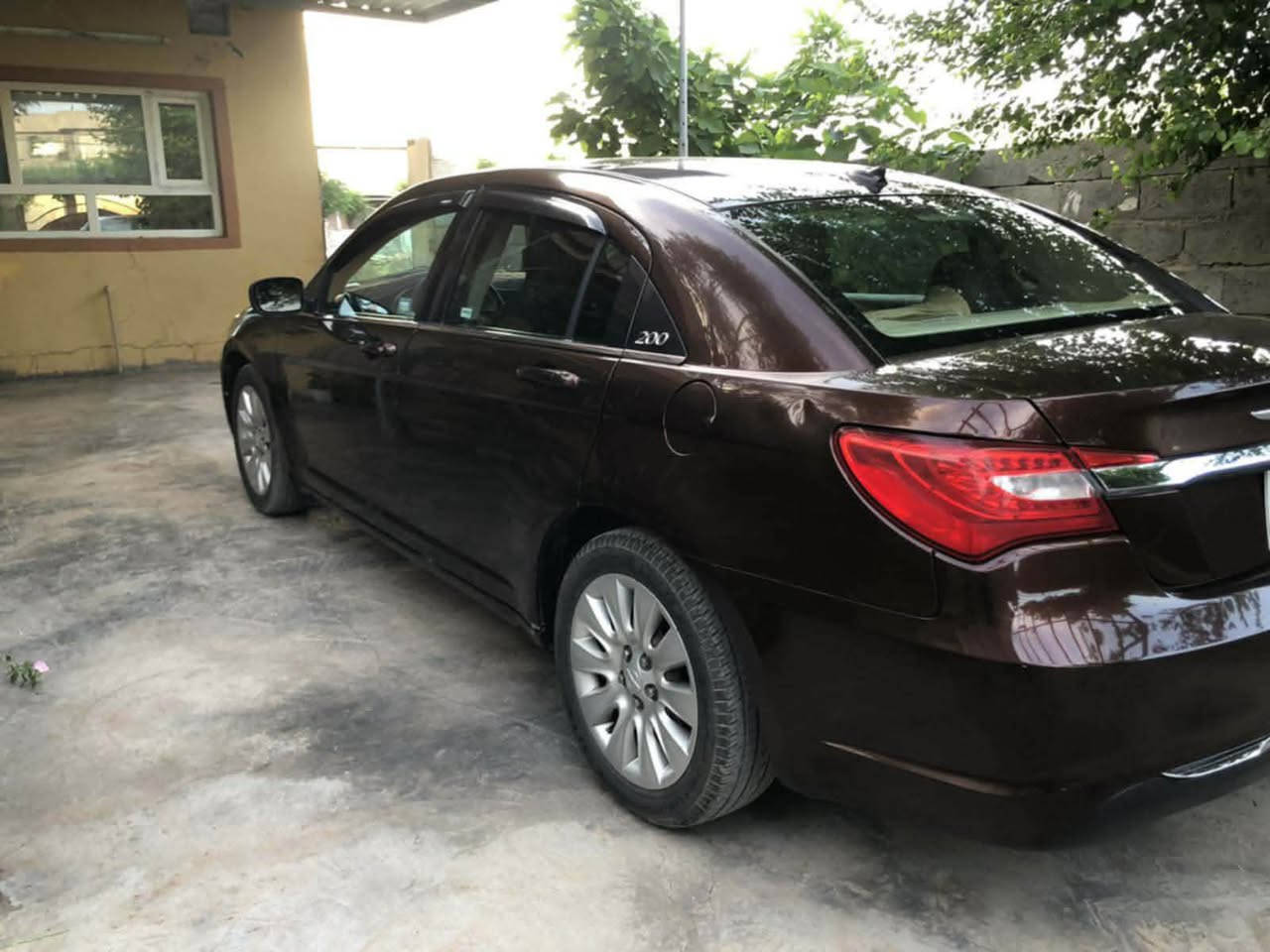 بەناوی خوای گەورە کریزلەر 2013  مەکیە2.4 چوار بستن تەبریت مەرکەزی تەعدیل سرعە دژە خلیسک یەک درگای بۆیاخە 100 هەزاری حەقیقی ڕۆشتوە ماشاالله هەر لۆکە ڕەقەم بەغداد عەسڵی من بەشەرتی تەحویل نایفرۆشم سعری 65 گەڵاو مەعامەلە *********** Singapore
